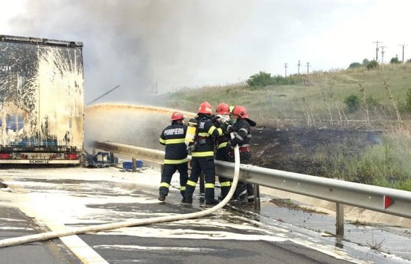 Foto Video Tir N Fl C Ri Pe Autostrada A Ntre Sebe I Sibiu