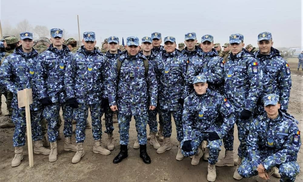 Elevi De La Colegiul Militar Din Alba Iulia Vor Defila La Parada