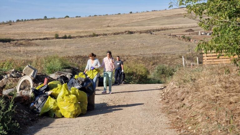 FOTO Cristina o tânără nevăzătoare din Alba Iulia exemplu de