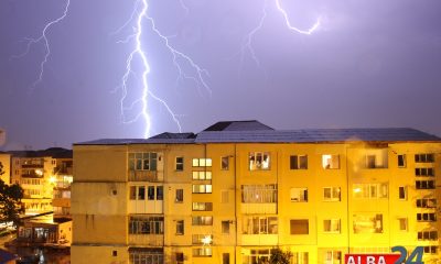 furtuna-noapte-blocuri-fulgere