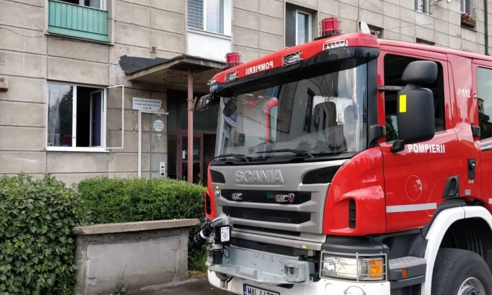Foto Video Incendiu La Un Apartament Din Cluj Napoca Pompierii