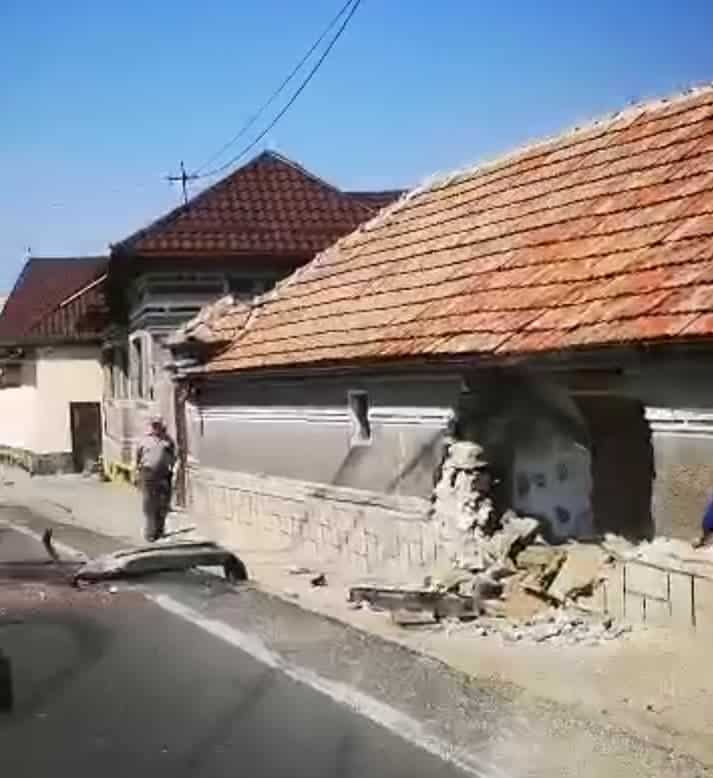 casa distrusa