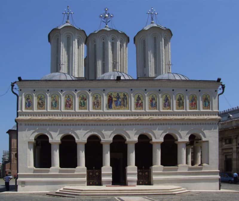 catedrala patriarhala sursa wikipedia.org
