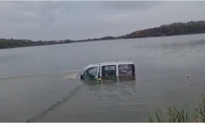 masina cazuta in lac2