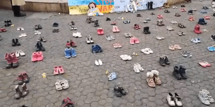 papuci copii manifestatie bucuresti sursa foto captura video libertatea