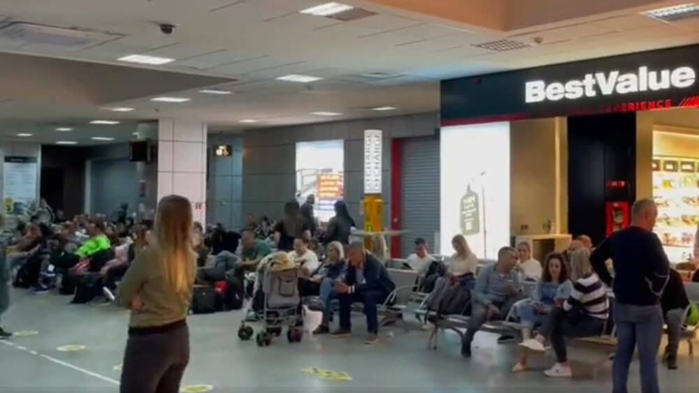 turisti egipt aeroport cluj