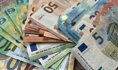 euro bani.jpg