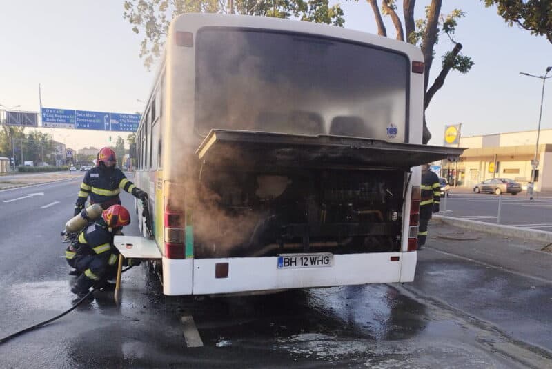 autobuz a luat foc oradea