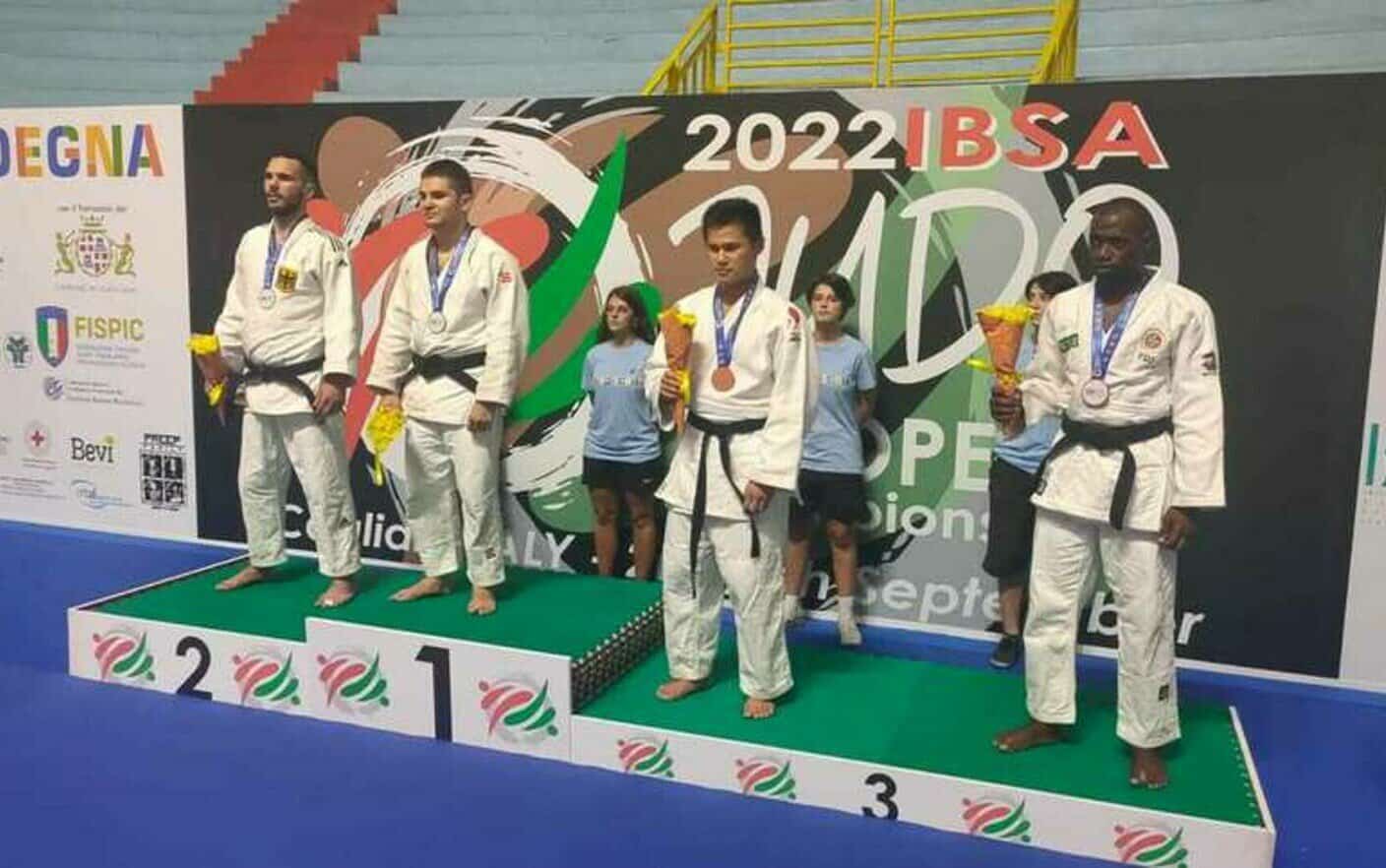 alexandru bologa a câştigat titlul european la judo pentru nevăzători