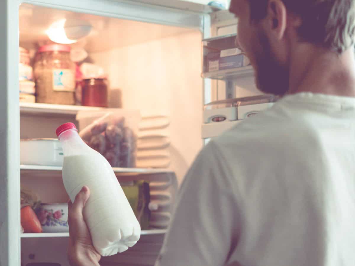 câte zile poți ține în frigider laptele după ce ai