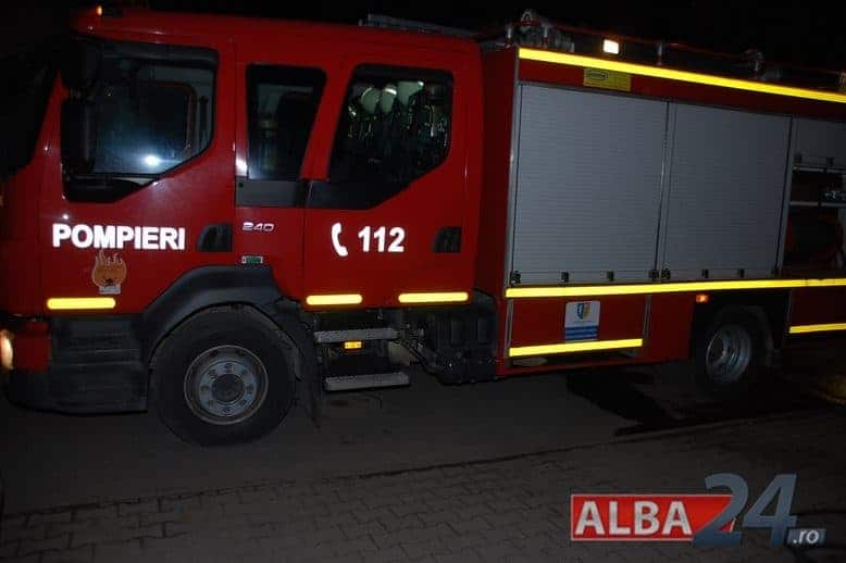 pompieri isu incendiu noaptea 3 e1540839254587.jpg