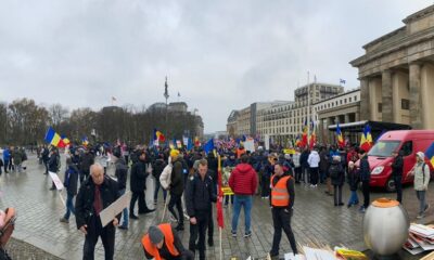 mii de români au protestat în centrul berlinului. sunt solidari