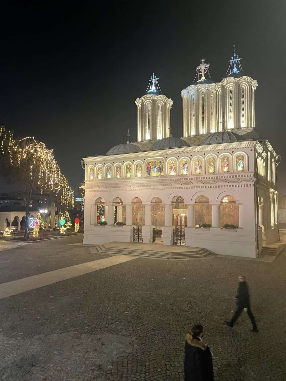 catedrala patriarhala craciun suersa foto fb