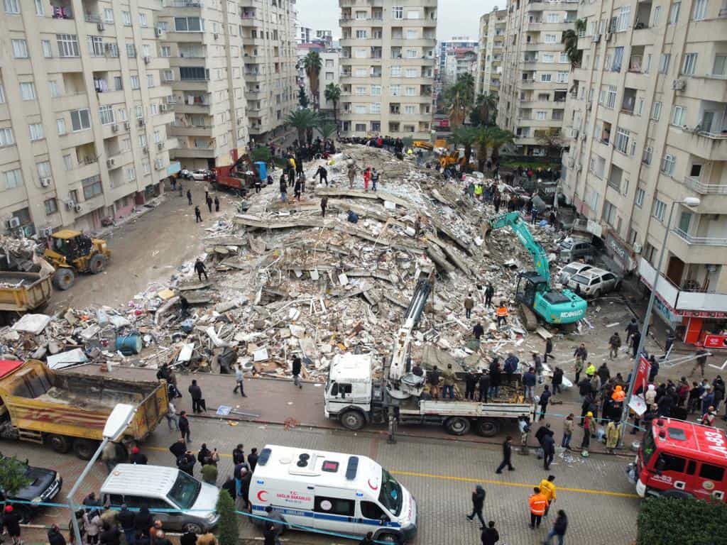 de ce s au prăbușit atât de multe clădiri după cutremurele