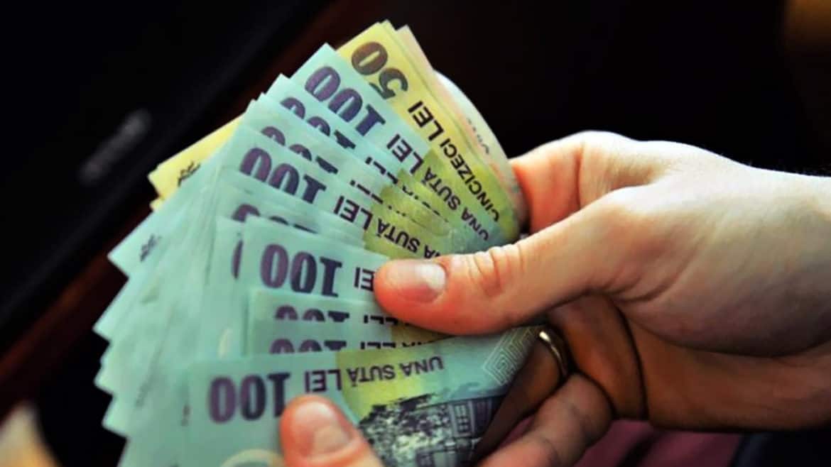 românii cărora le cresc salariile cu 50%. legea a primit