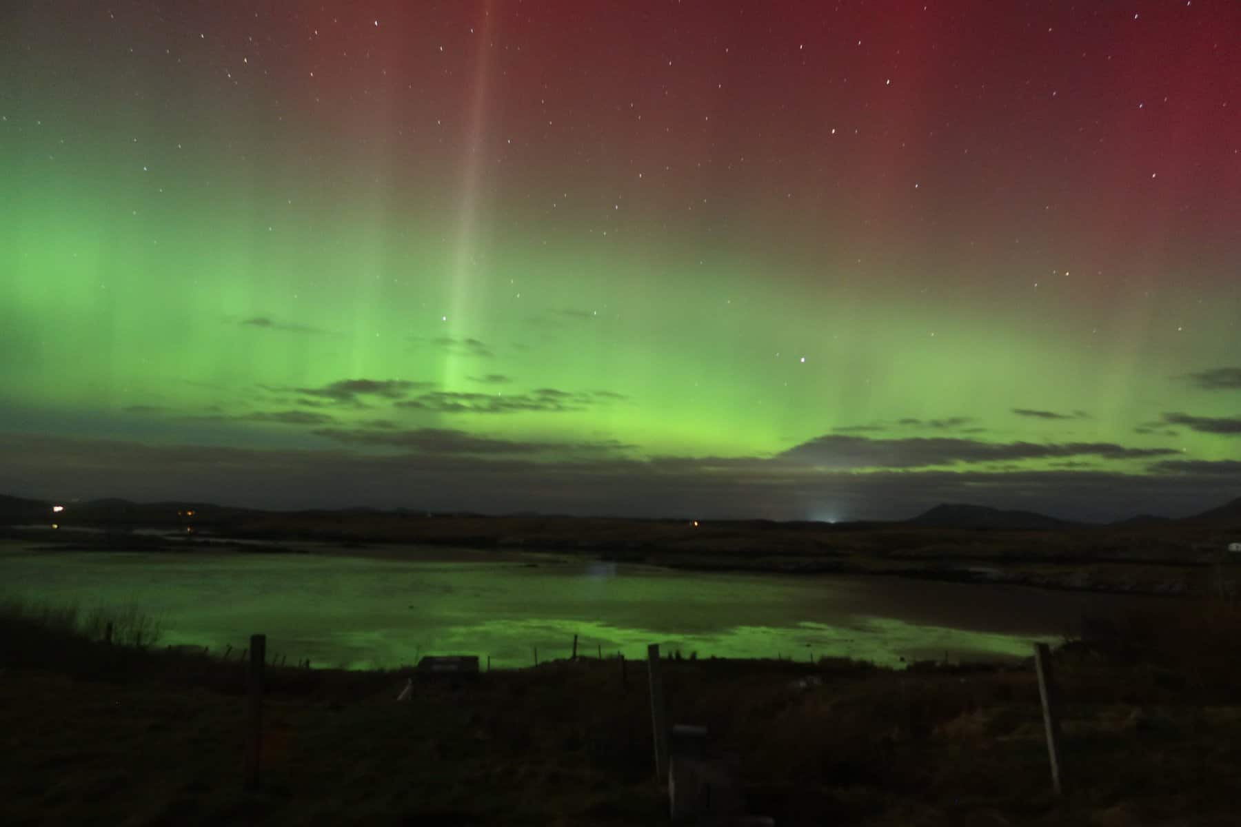 aurora boreală, surprinsă pe cerul din marea britanie (foto)