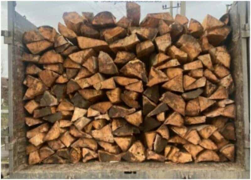 foto: lemn în valoare de 20.000 de lei, confiscat în
