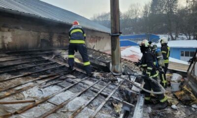 update foto: incendiu izbucnit la un atelier de tâmplărie din