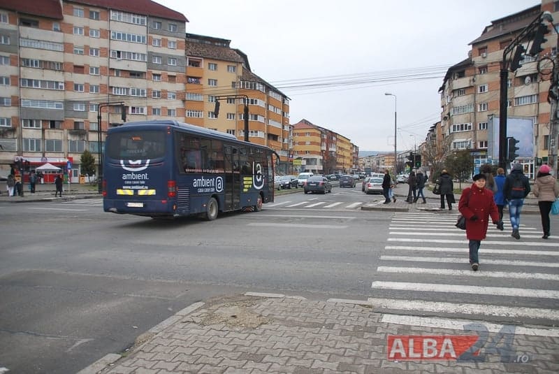 intersectie 1 autobuz alba iulia cetate omv.jpg
