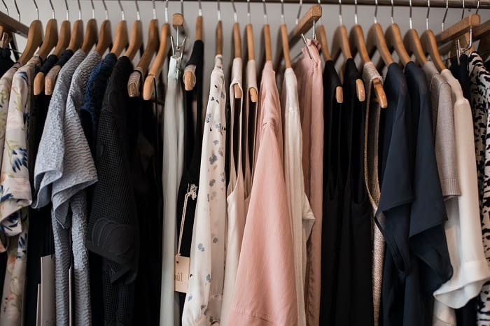 cât de mult contează brand ul atunci când cumpărăm haine?
