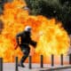 protestele se extind în grecia. oamenii ies în stradă în