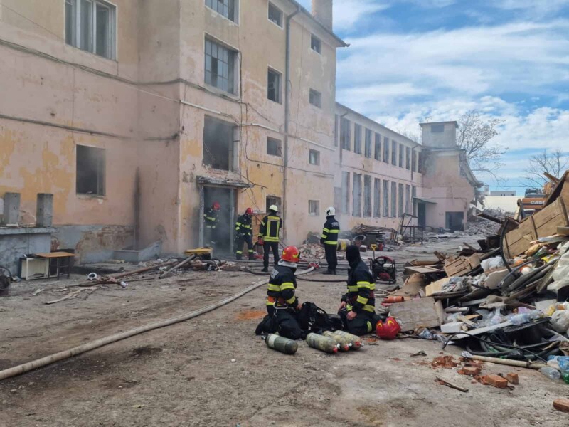 incendiu cladire oradea