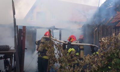 foto incendiu la teiuș: o locuință ar fi luat foc.