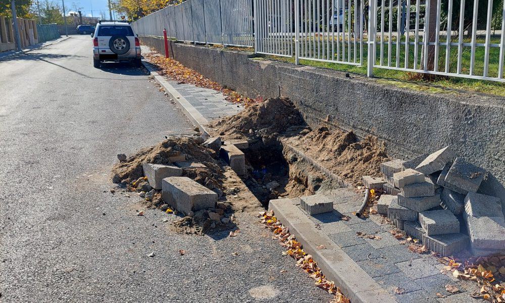 foto Știrea ta: un trotuar din alba iulia spart la
