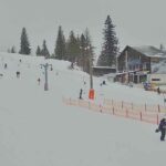 zăpadă numai bună de schiat pe pârtiile din Șureanu, arieșeni