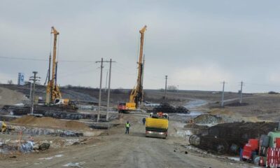 foto: au fost reluate lucrările la drumul care va lega