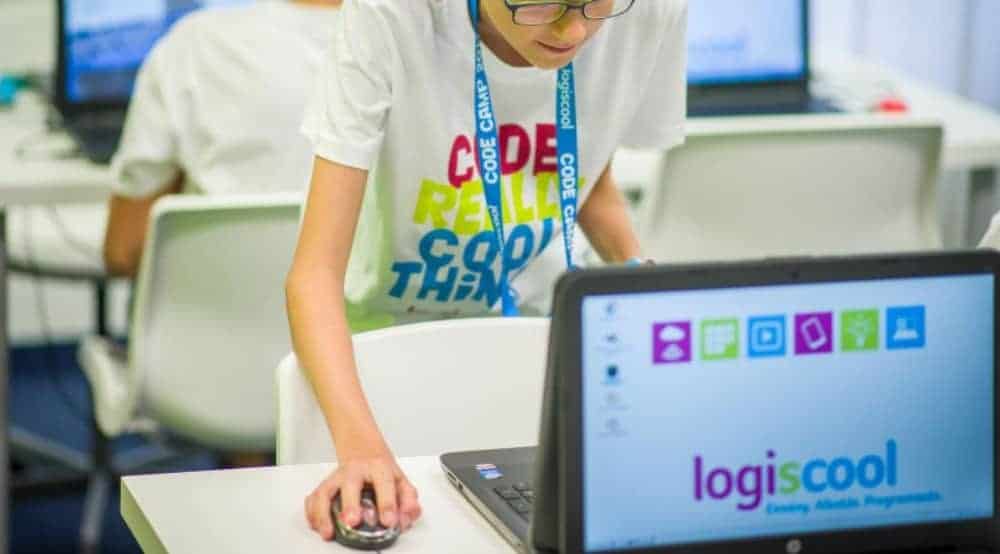logiscool alba iulia: cursuri de programare pentru copii și adolescenți.