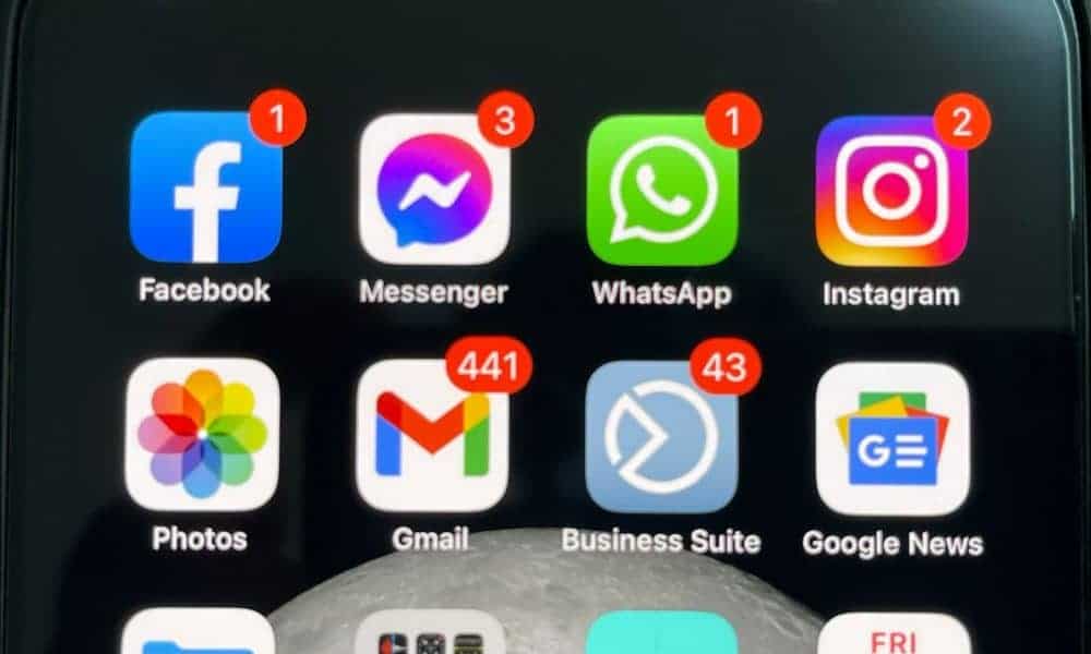 probleme la facebook, instagram și messenger: utilizatorii nu se mai