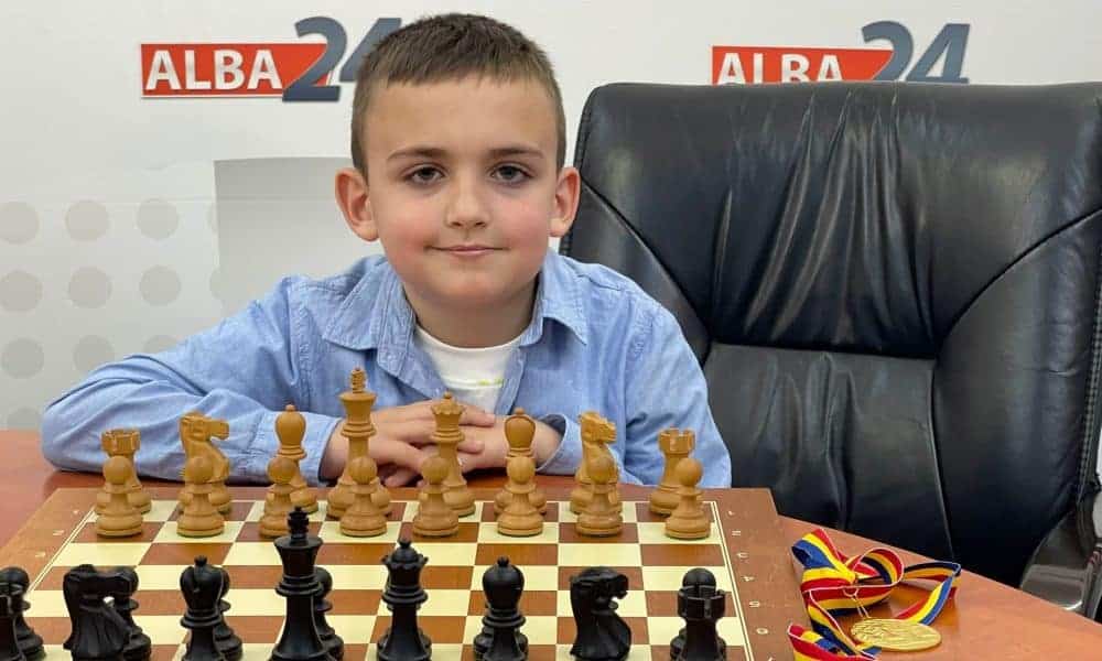 video: cum a început să joace șah vlad stan, micul