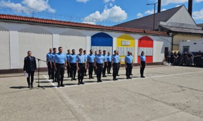 foto: 17 agenți de poliție penitenciară debutanți au depus jurământul