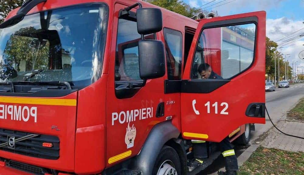 incendiu în Șanțurile cetății alba carolina din alba iulia: pompierii