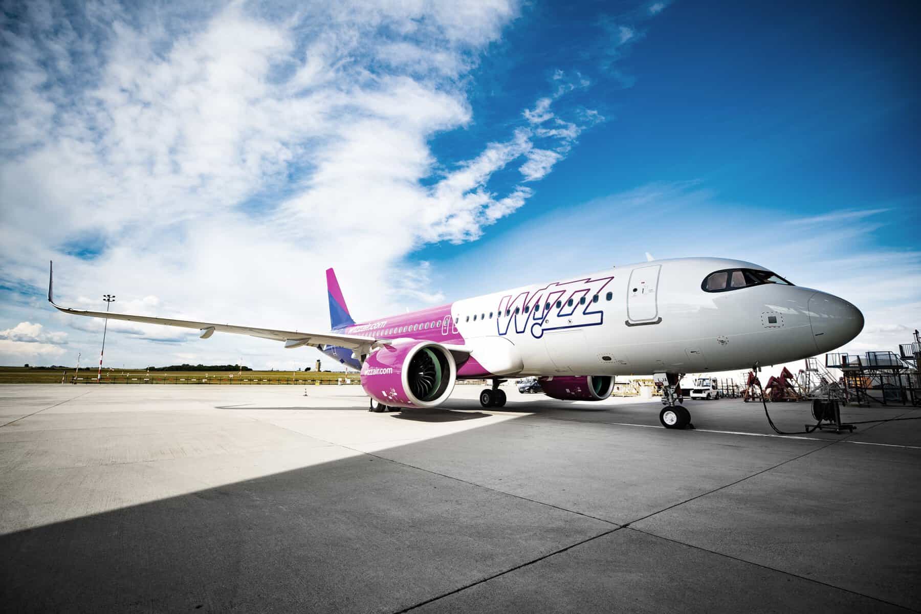 wizz air introduce cinci noi rute din romania.jpg