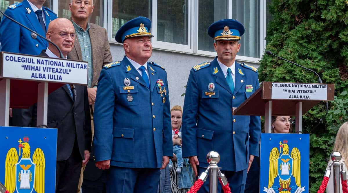 foto: conducerea colegiului militar din alba iulia a fost preluată