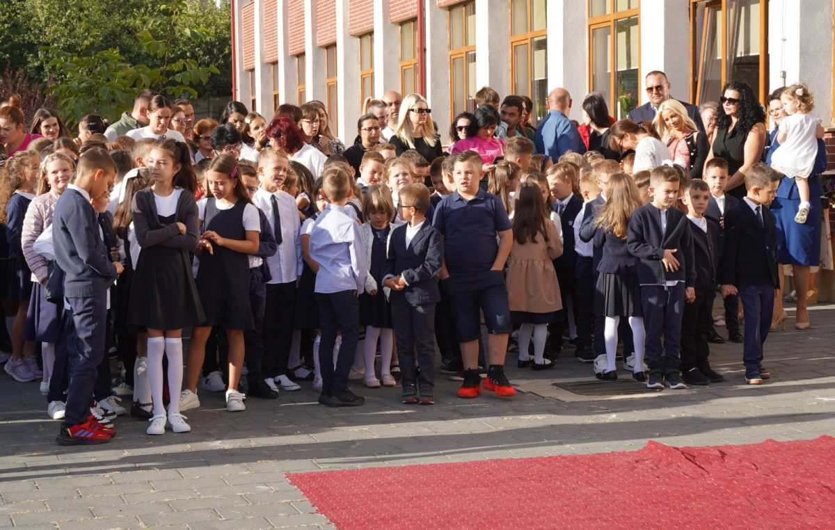 foto: Început de an școlar la seminarul teologic din alba