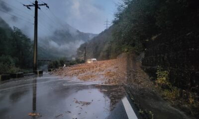 foto video: trafic blocat pe valea oltului, în zona brezoi,