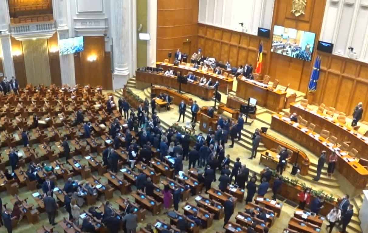 proiectul privind candidatura președintelui româniei la alegerile parlamentare, amânat