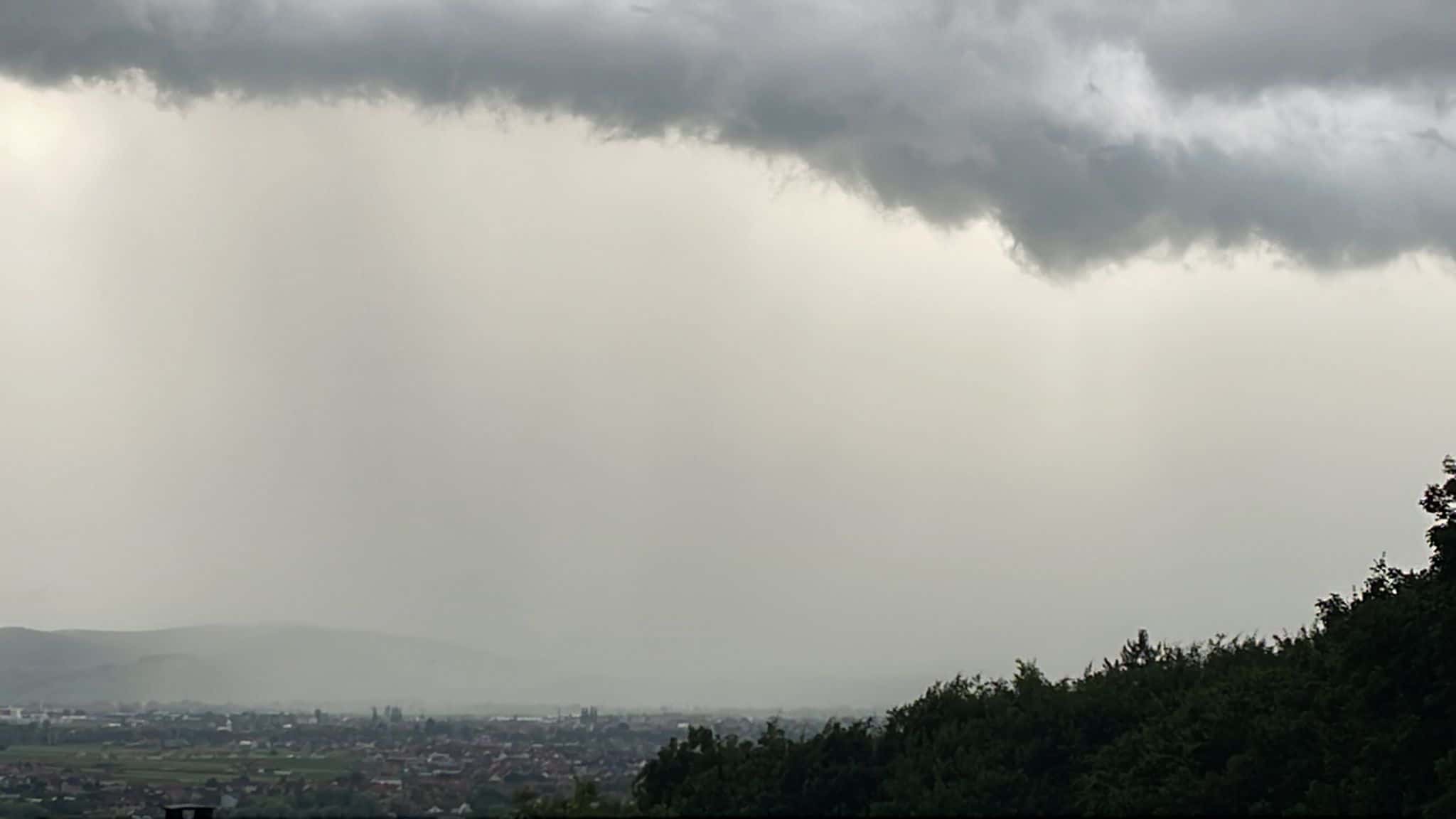 un ciclon din islanda răcește românia. temperaturile vor scădea brusc