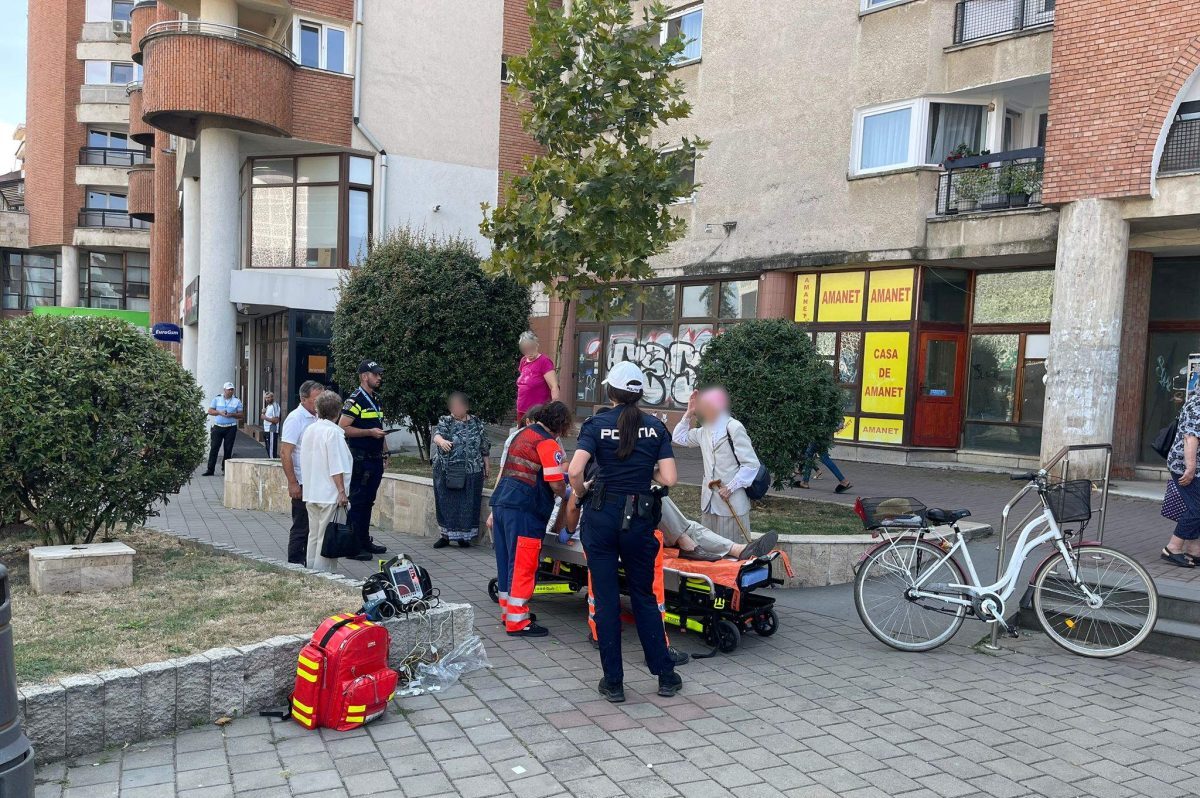 video: vârstnic rănit după ce a căzut cu bicicleta în