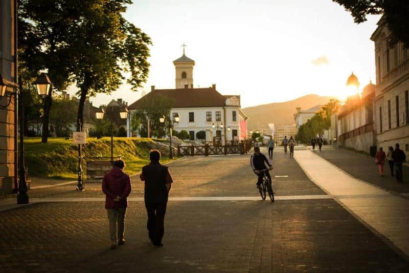 6 octombrie – ziua mondială a mersului pe jos. plimbările