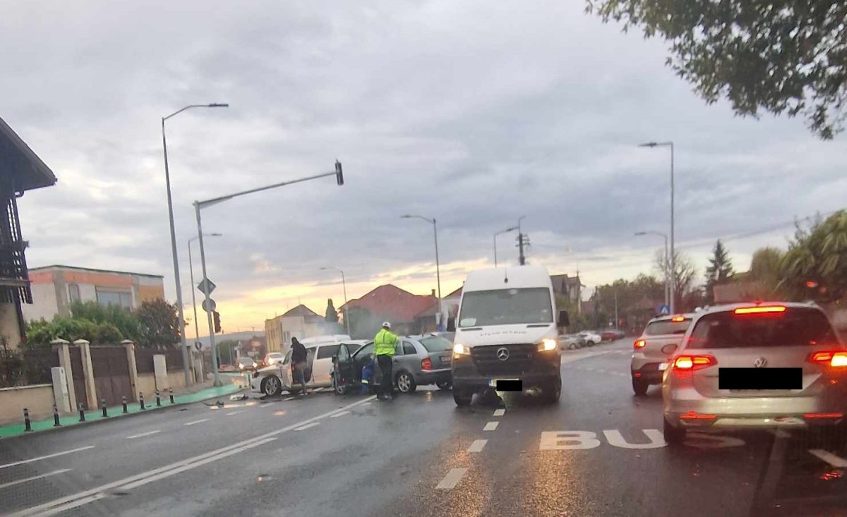 foto Știrea ta accident rutier la alba iulia: două mașini