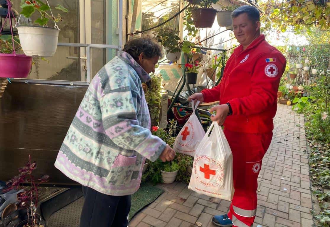 peste 120 de persoane din alba iulia au primit alimente