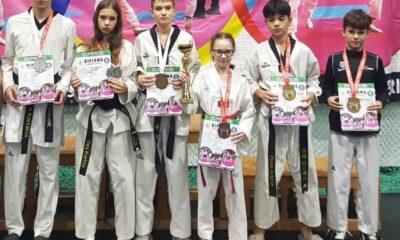 salbă de medalii pentru luptătorii de taekwondo din alba. au