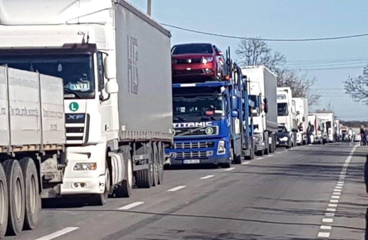 transportatorii români nu mai trebuie să aducă acasă mașinile din