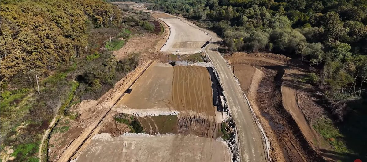 video: cum arată lucrările la partea de autostradă care va