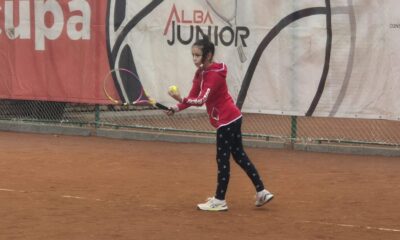 video cupa de tenis alba junior: 40 de tineri tenismeni