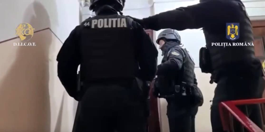 video: peste 130 de percheziții în țară, derulate de poliție